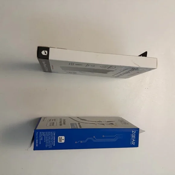 Zagg iPhone Xs/X Glass Privacy Screen Protector & 10ft Braided Charge Cable Lot - Picture 10 of 13